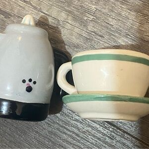 Vtg Novelty  Salt and Pepper Shakers